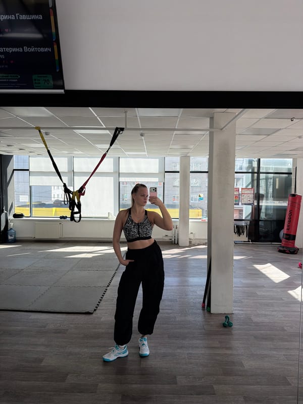 Woman documents early morning workout session at Izhevsk gym