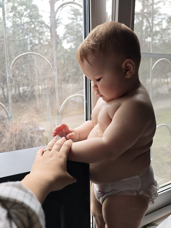 Morning domestic moments captured in Chaikovsky home with mother, baby