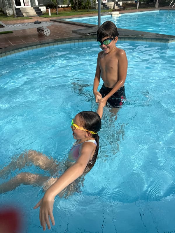Pool day in Mũi Né, Vietnam