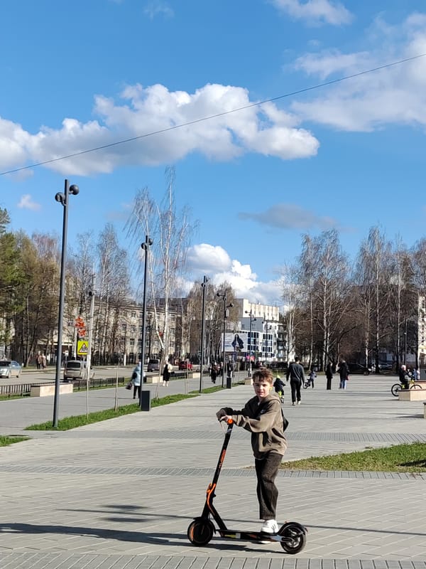 Spring afternoon walk documented through Chaikovsky, Russia