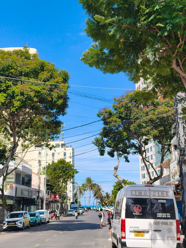 Morning street and beach scenes across Nha Trang
