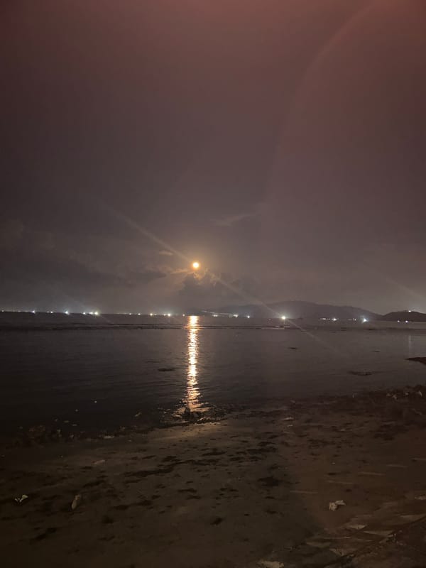 Moonlit coastline captured in Bac Nha Trang Ward