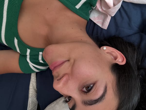 Quiet domestic moments documented in Puebla homes Thursday evening