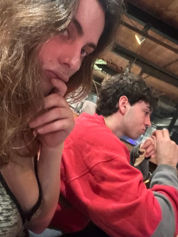 Tel Aviv residents captured dining, fitness, social moments Saturday evening