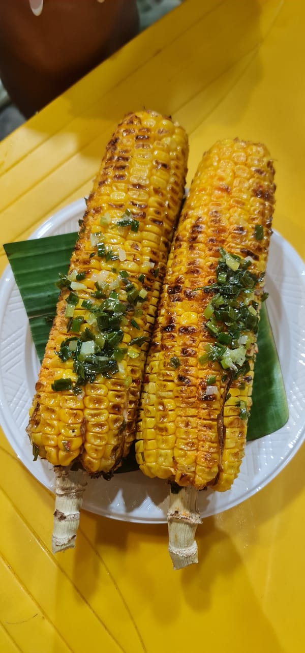Grilled corn served traditional style captured in Đà Nẵng