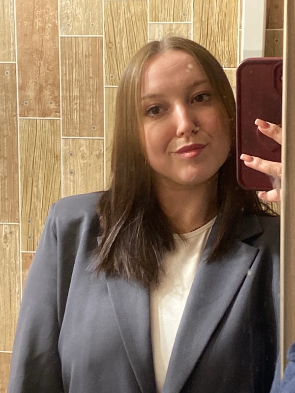 Woman documents afternoon outing through selfies in Chaikovsky, Russia