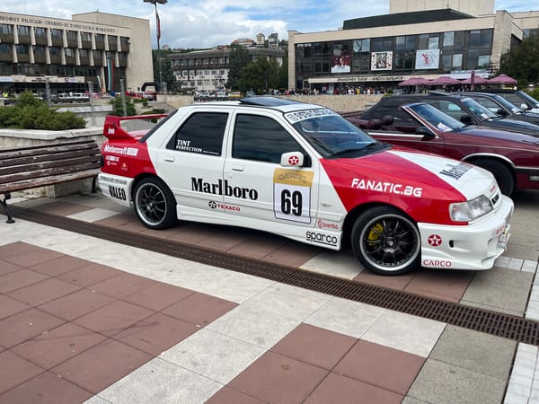 Car show draws crowds to urban area Saturday morning