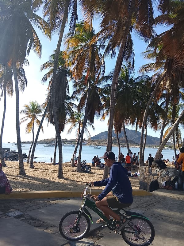 Daily life documented in coastal Altagracia, Venezuela