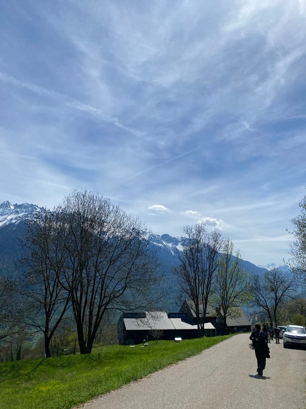 Clear spring skies observed in French Alpine village