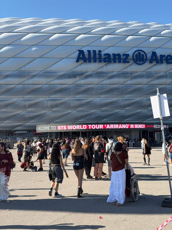 Live concert at Allianz Arena draws big crowds in Munich