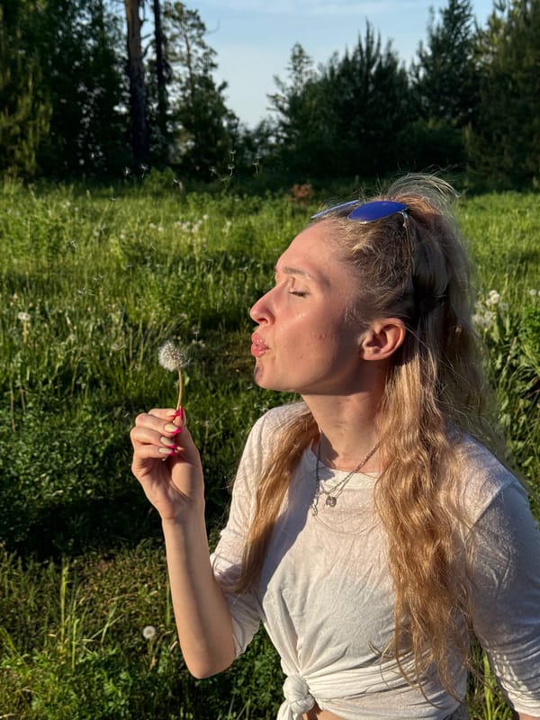 Casual spring afternoon moments captured in Prikamsky park area