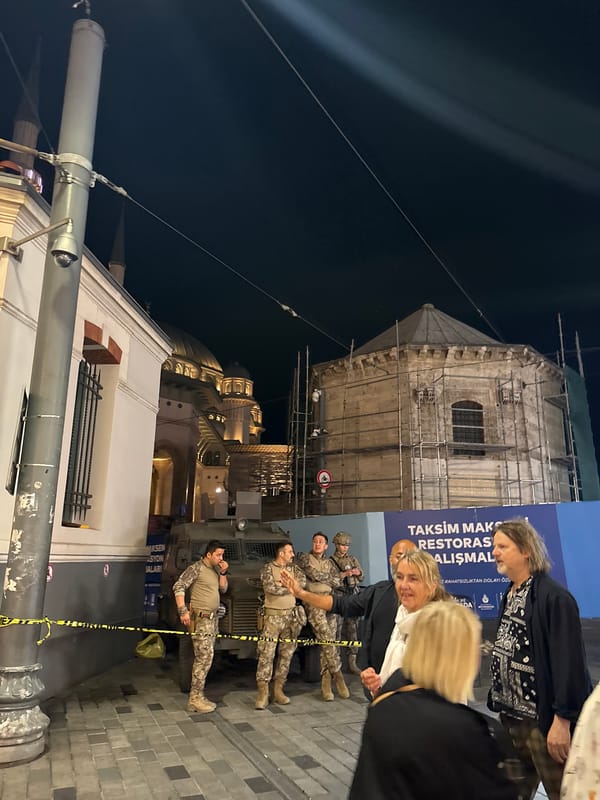 Evening street scenes captured in Istanbul's Beyoğlu shopping district