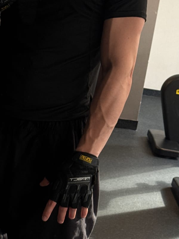 Gym selfies captured at Sofia fitness center