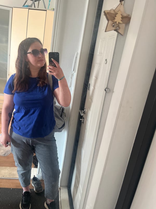 Mirror selfie series, blue tee and sunglasses, same outfit throughout