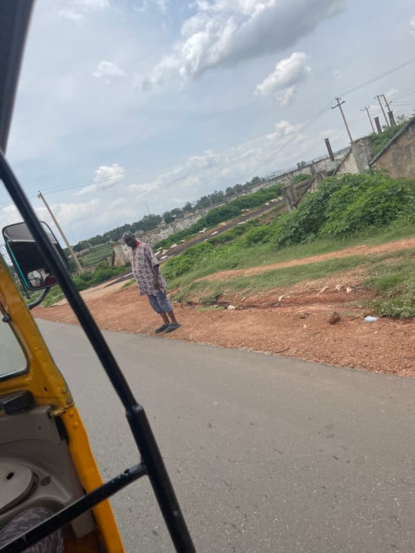 Auto-rickshaw ride through Jos and Rafin Par streets