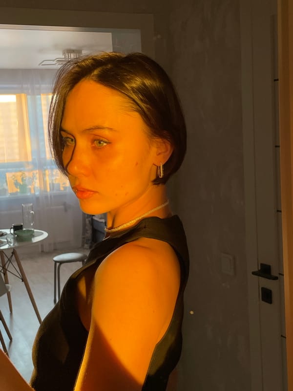 Portrait photography session captured in Izhevsk during golden hour