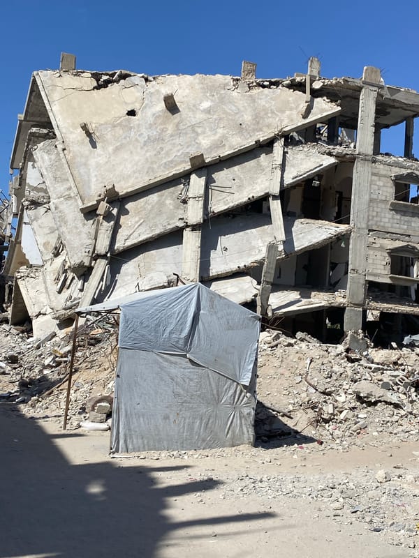 Civilians navigate destruction, collect water amid Khan Yunis rubble