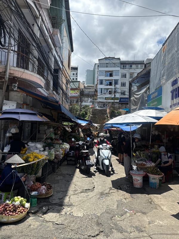 Street-level Da Lat: markets, alleyways, and lakeside moments
