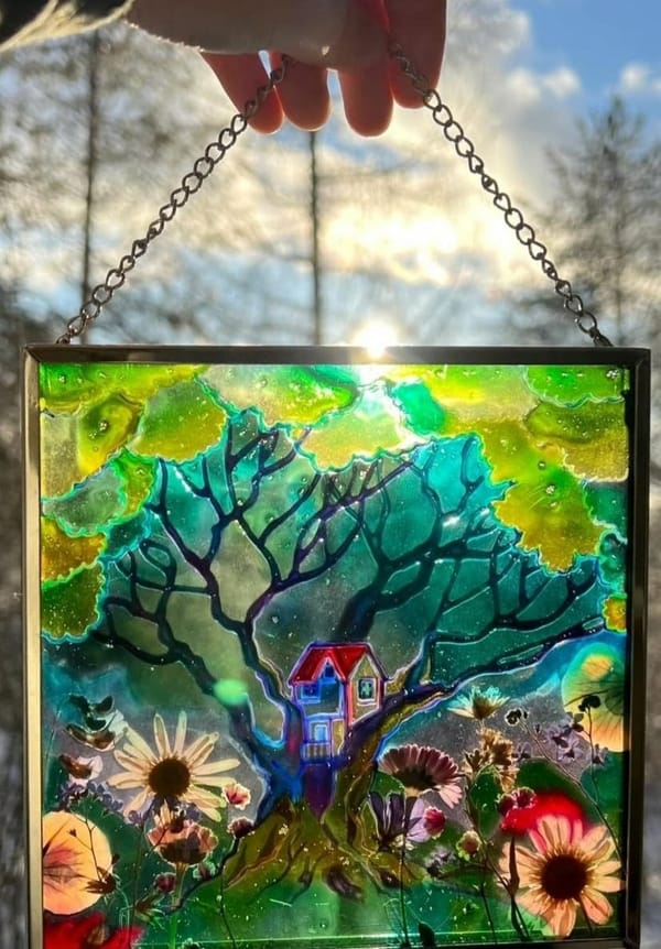Minsk resident documents afternoon of art, décor, sunset views