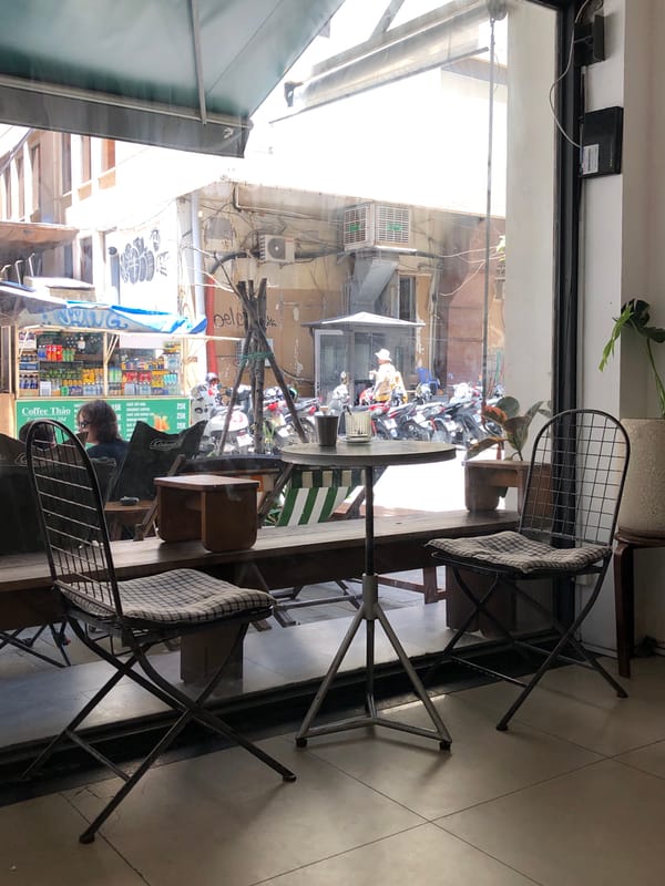 Everyday Da Nang: cafés, streets, and urban textures