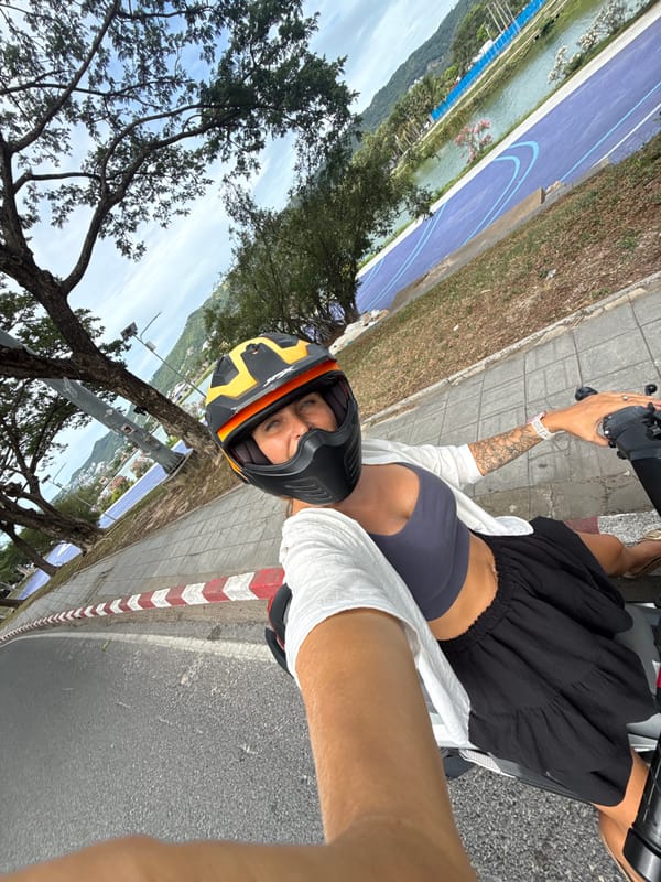 Morning movement on Ko Samui's roads and waterfront path
