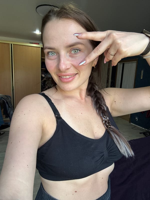 Woman's home workout routine documented in Rusalevka, Russia