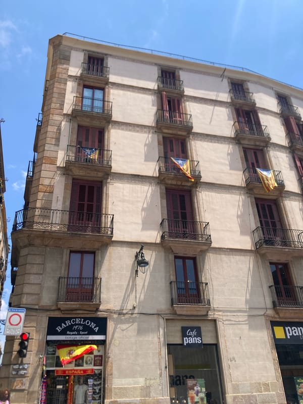Street-level exploration of Barcelona's Gothic Quarter and Plaça de Sant Jaume