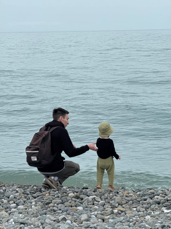 Casual beach and street scenes documented in Sochi-Sirius area