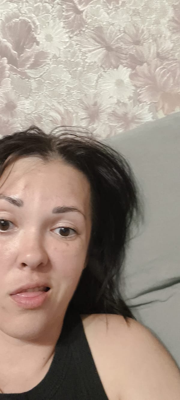 Evening snacks and selfies documented in Cherepovets, Russia