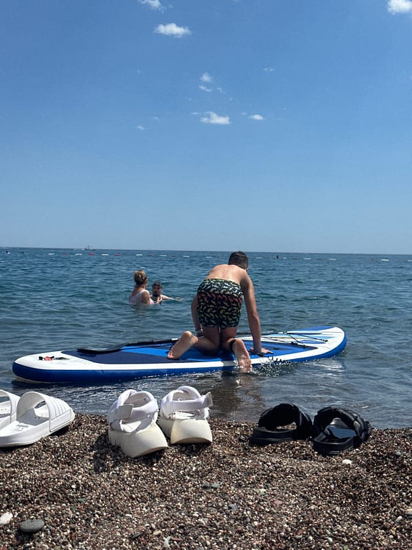 Parasailing and paddleboarding off the Boreti coast