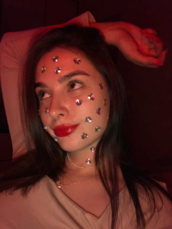 Woman creates decorated selfie series with flowers in Russia