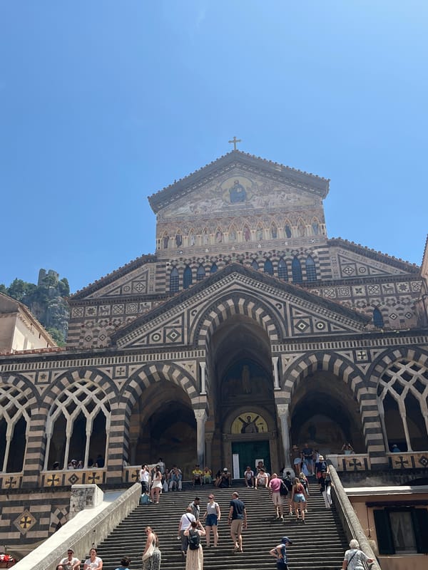 Tourist captures typical day in Pogerola, Italy's historic center