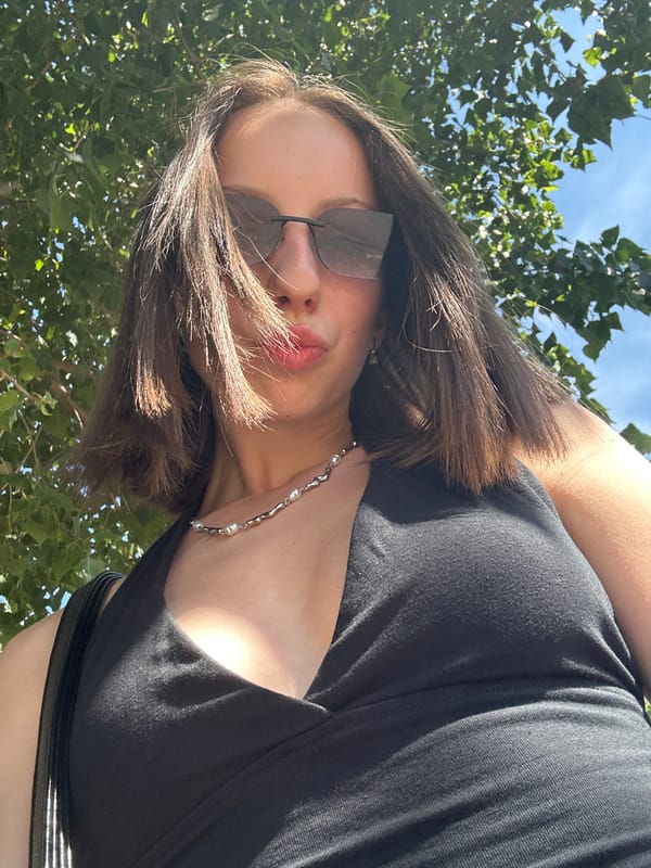 Casual outdoor selfies on a sunny day in Kryvyi Rih