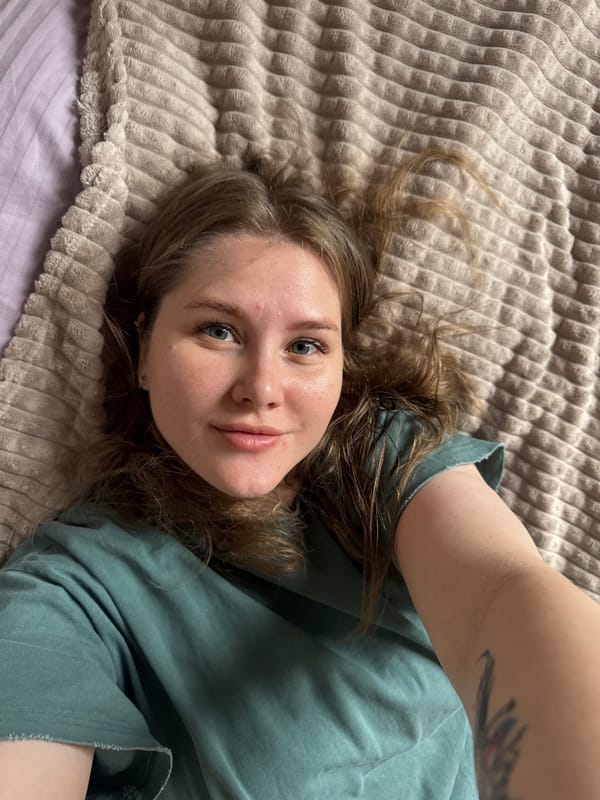 Family moments captured in Russian village during morning hours