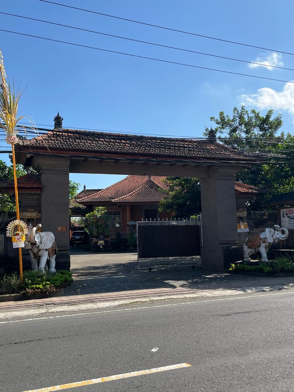 Balinese temple gates and ornate elephant statues in Sukawati