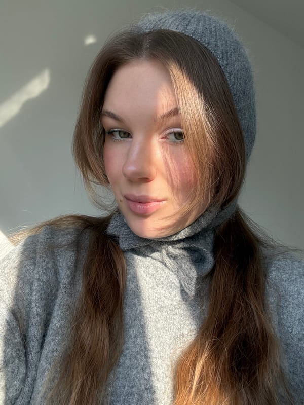 Woman documents morning makeup routine in Belgrade's Vozdovac district