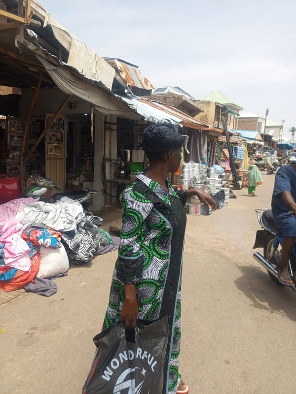 Daily marketplace life documented in Arawa, Nigeria