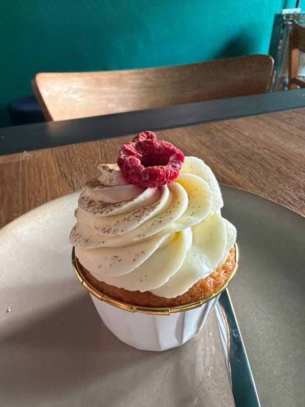 Cafe visit with child and treats documented in Meisenheim