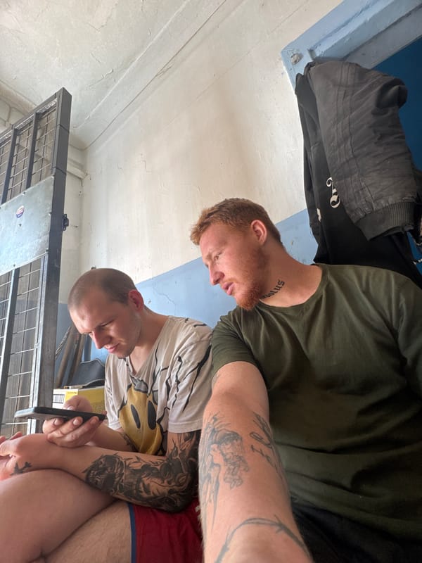 Downtime in a derelict Makiivka building, morning of June 29