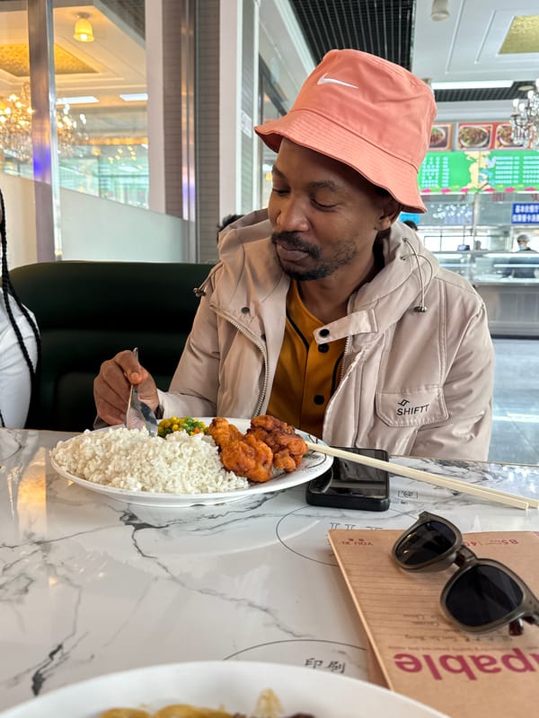 Late-night dining captured at Daxing District restaurant