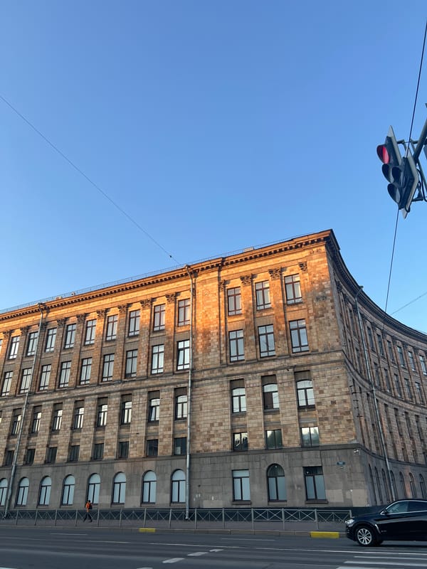 Afternoon scenes documented across St. Petersburg neighborhoods