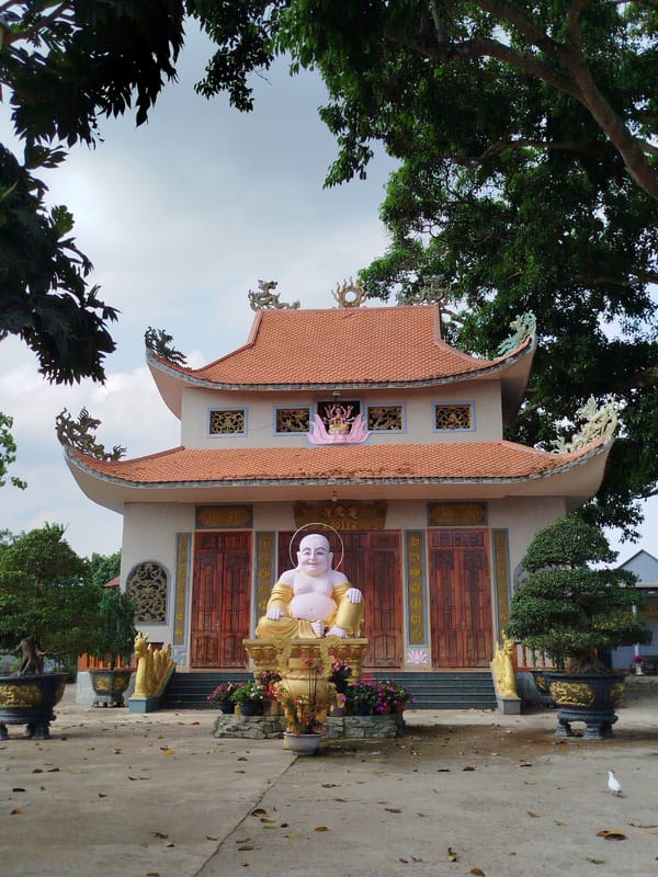 Religious sites documented across three Vietnamese communities in morning tour