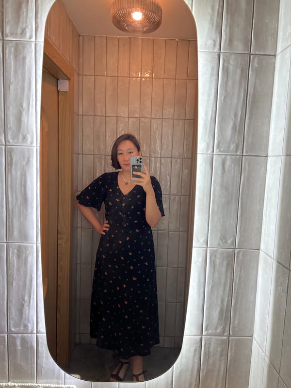 Getting ready near a Khabarovsk café with a morning-evening vibe