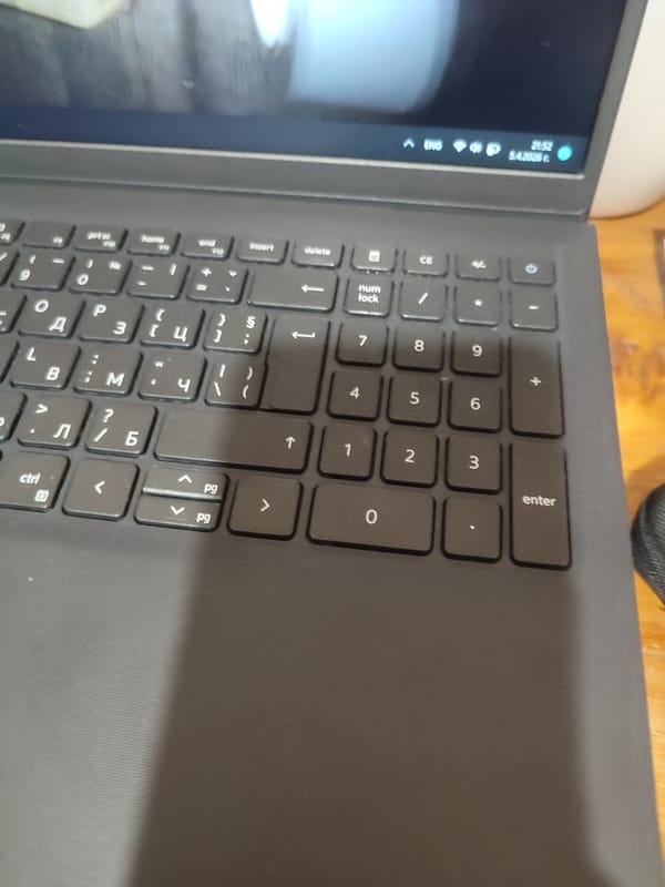 Dual-script laptop keyboard observed in Bulgarian town