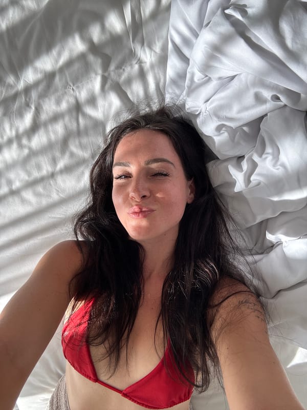 Hotel room selfie session in Mengwi, Bali