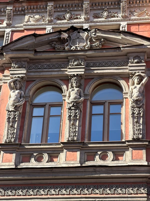 Afternoon walk through Saint Petersburg's streets and architecture