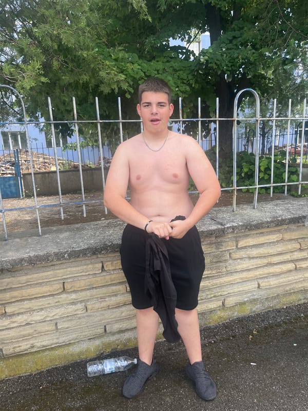 Morning scenes captured across Nova Zagora include sports drinks, selfies