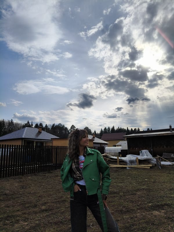 Woman documents mobile sauna visit in Chaikovsky, Russia