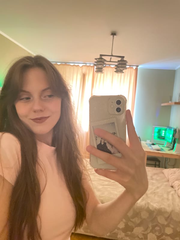 Morning routine selfies and makeup in a Ufa apartment