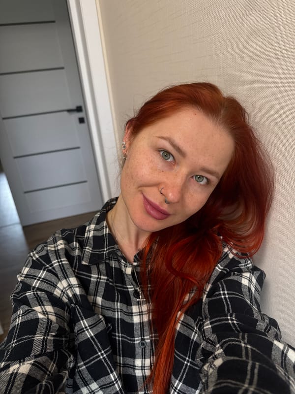 Woman poses with cats in morning selfies in Rostov-on-Don